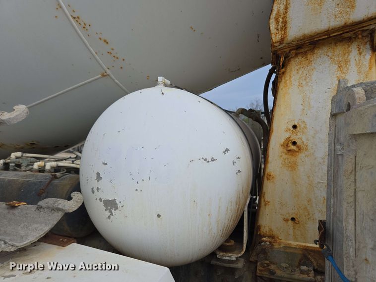 image for item EC4207 2016 Terex Advance Mixer ready mix truck