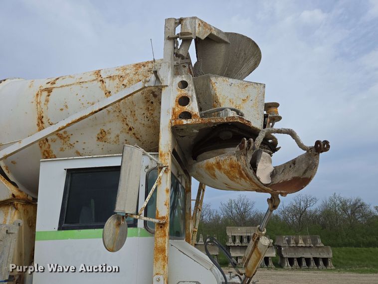 image for item EC4207 2016 Terex Advance Mixer ready mix truck