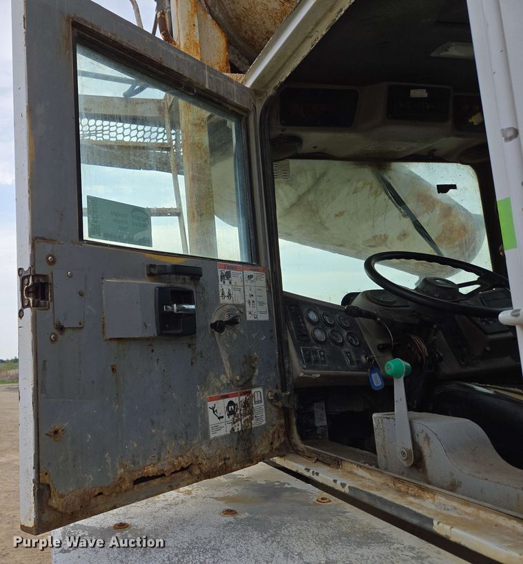 image for item EC4207 2016 Terex Advance Mixer ready mix truck