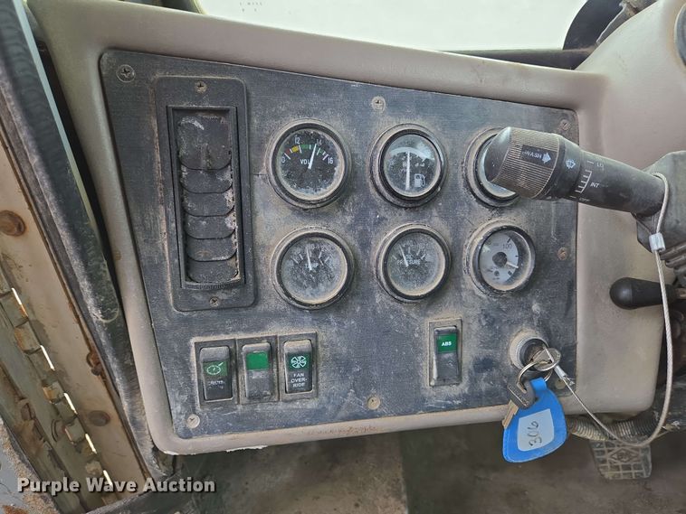 image for item EC4207 2016 Terex Advance Mixer ready mix truck