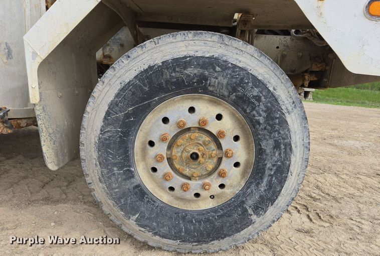 image for item EC4207 2016 Terex Advance Mixer ready mix truck