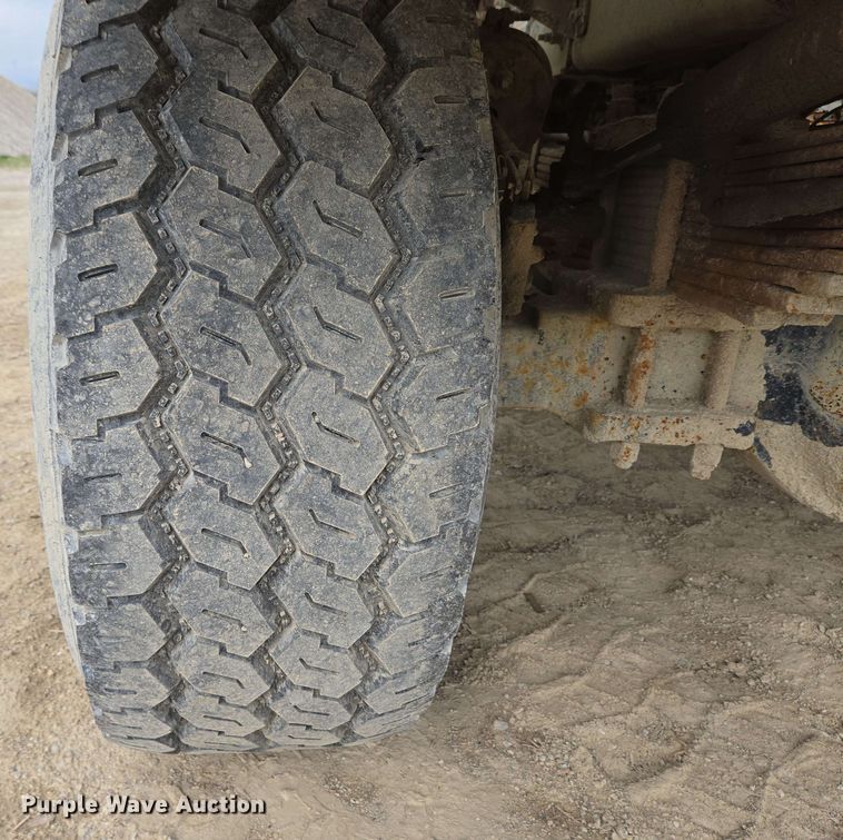 image for item EC4207 2016 Terex Advance Mixer ready mix truck