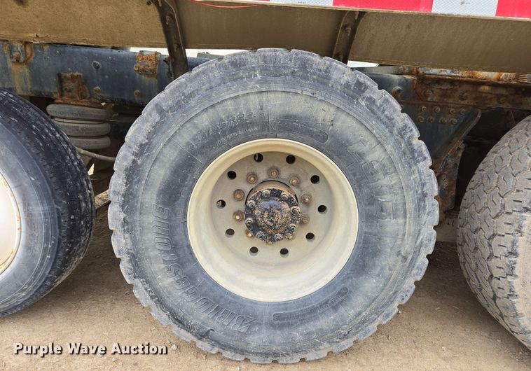 image for item EC4207 2016 Terex Advance Mixer ready mix truck