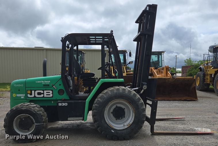 image for item EC4209 JCB 930 forklift