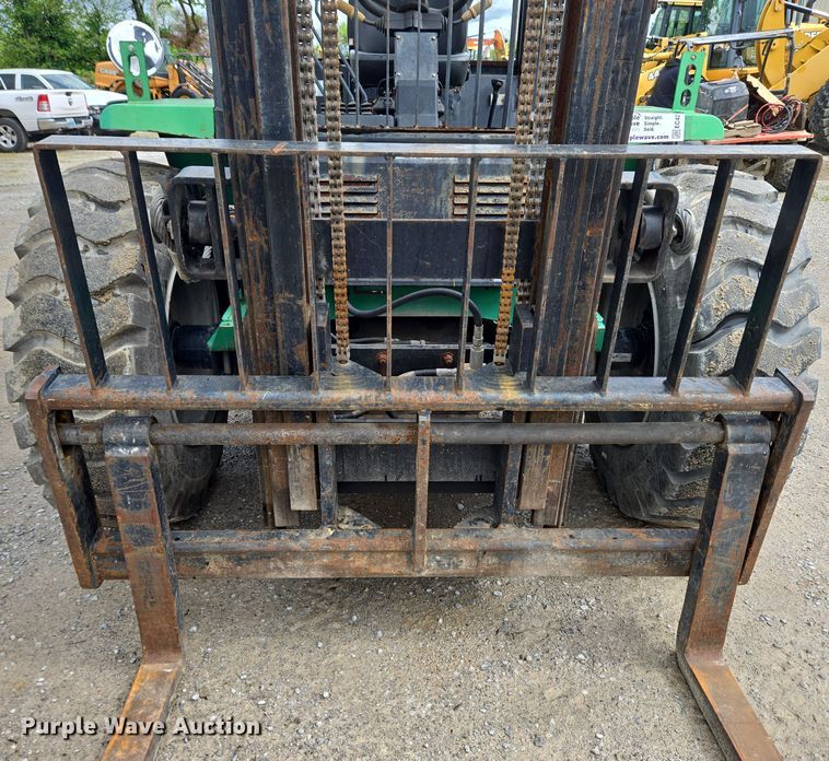 image for item EC4209 JCB 930 forklift