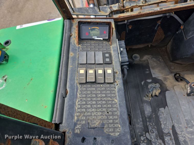 image for item EC4209 JCB 930 forklift