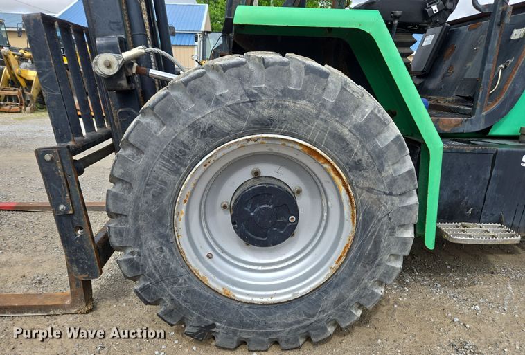 image for item EC4209 JCB 930 forklift