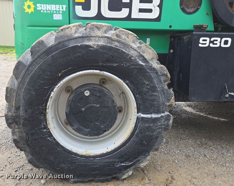 image for item EC4209 JCB 930 forklift