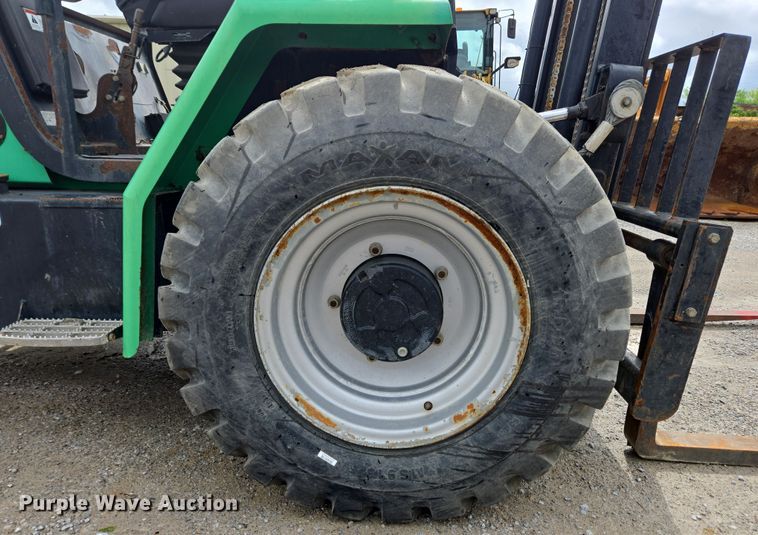 image for item EC4209 JCB 930 forklift