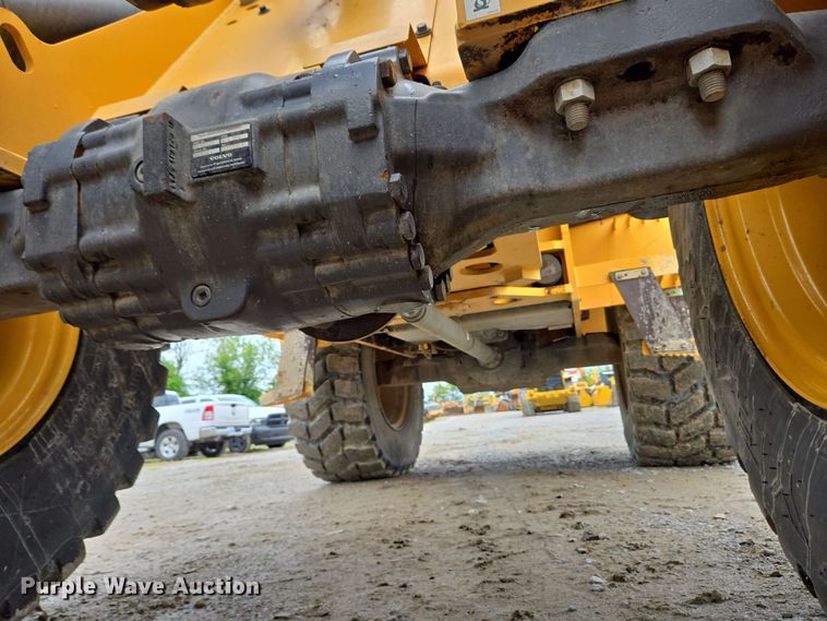 image for item EC4210 2016 Volvo L45H wheel loader