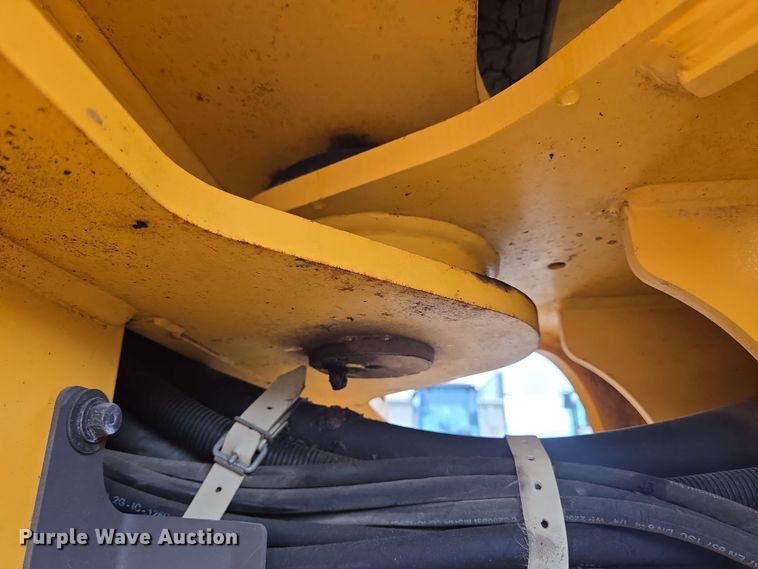 image for item EC4210 2016 Volvo L45H wheel loader