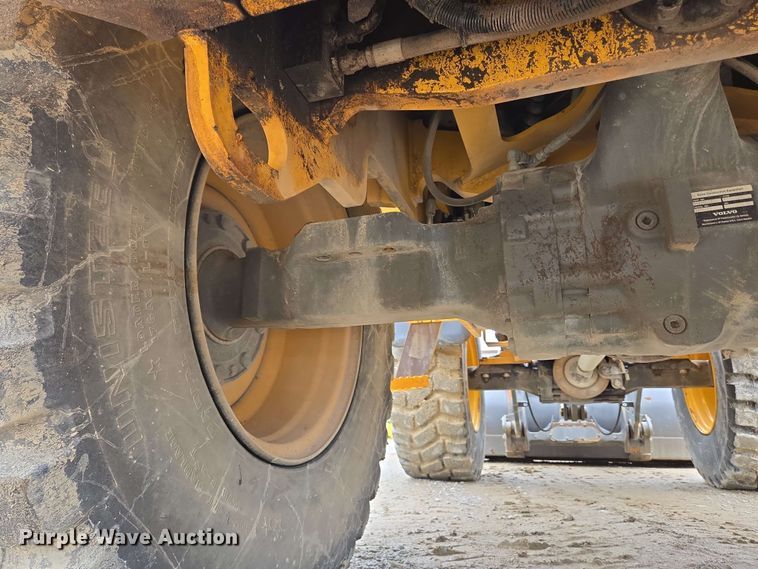 image for item EC4210 2016 Volvo L45H wheel loader