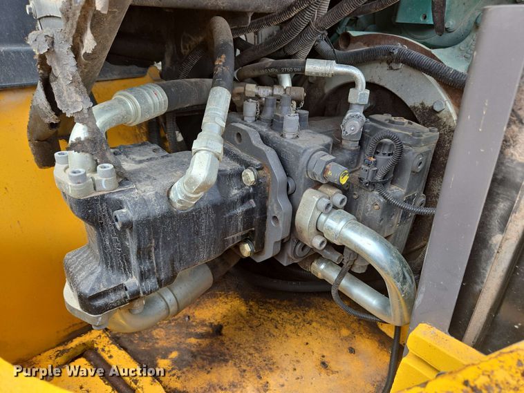 image for item EC4210 2016 Volvo L45H wheel loader