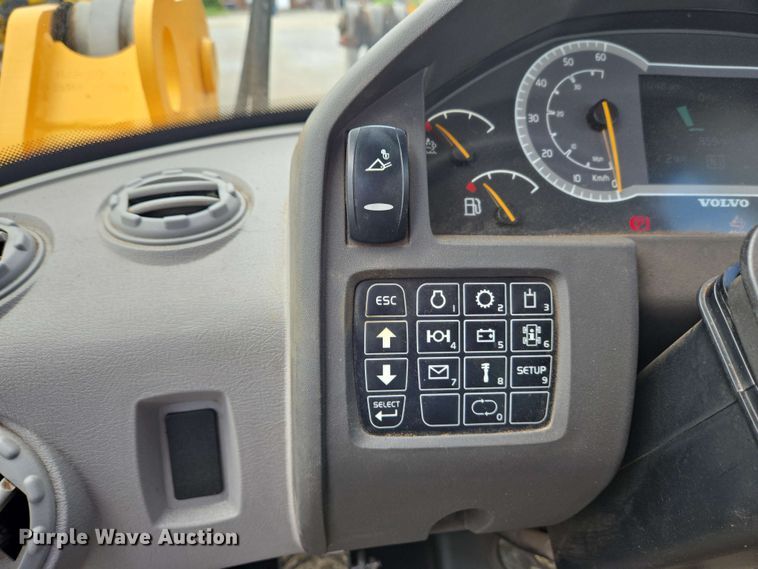 image for item EC4210 2016 Volvo L45H wheel loader