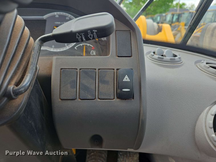 image for item EC4210 2016 Volvo L45H wheel loader