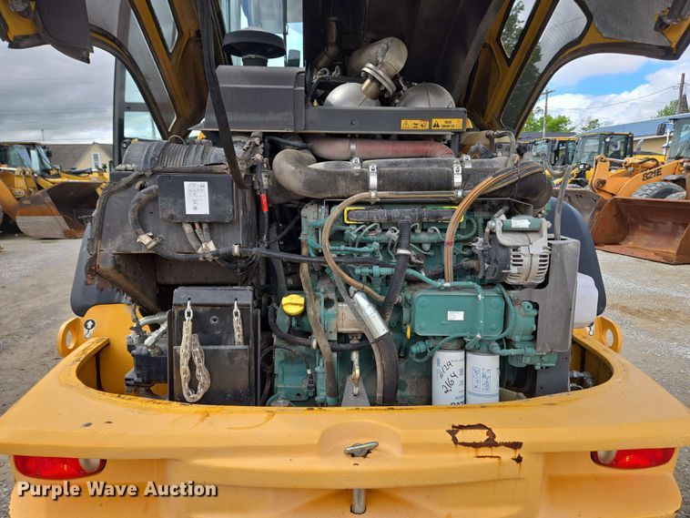 image for item EC4210 2016 Volvo L45H wheel loader