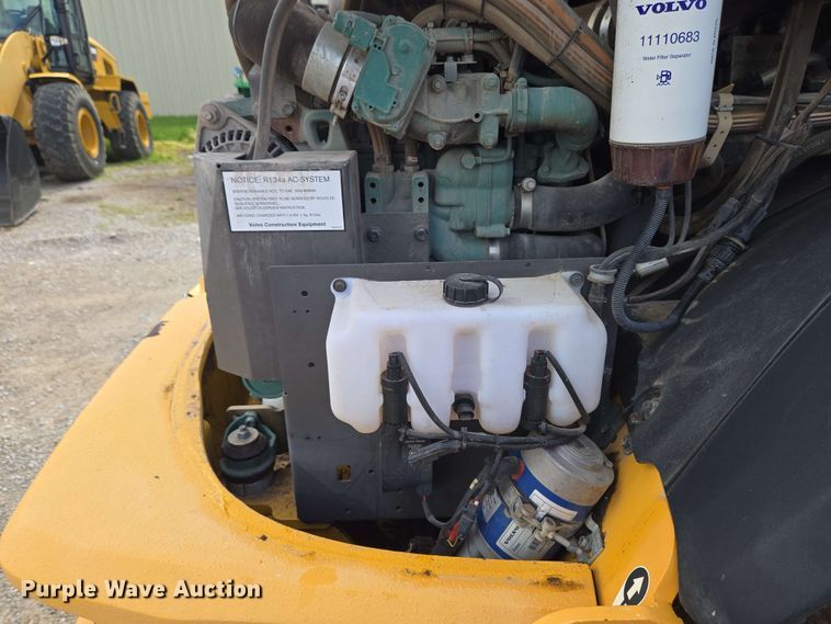 image for item EC4210 2016 Volvo L45H wheel loader