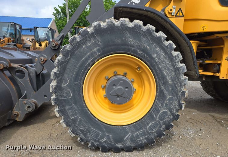 image for item EC4210 2016 Volvo L45H wheel loader