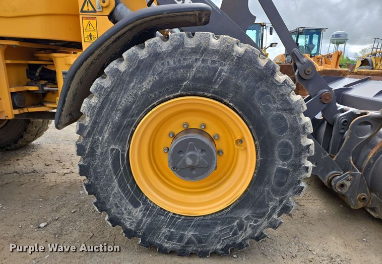 image for item EC4210 2016 Volvo L45H wheel loader