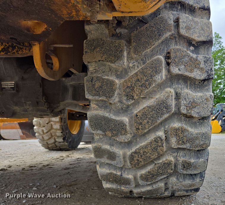 image for item EC4210 2016 Volvo L45H wheel loader