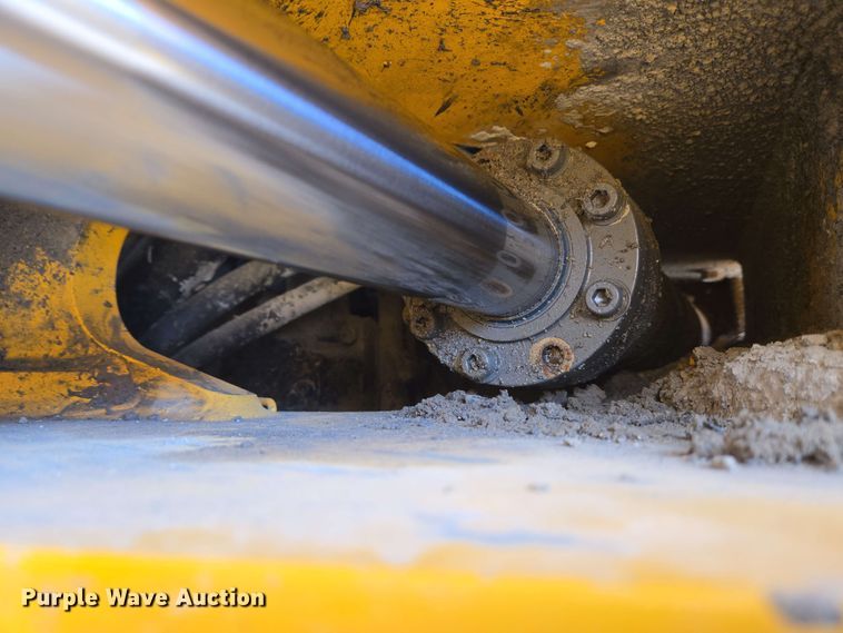 image for item EC4212 2018 Volvo L220H wheel loader