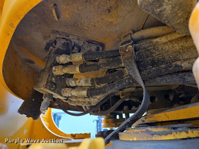 image for item EC4212 2018 Volvo L220H wheel loader