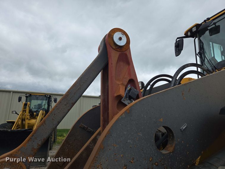 image for item EC4212 2018 Volvo L220H wheel loader