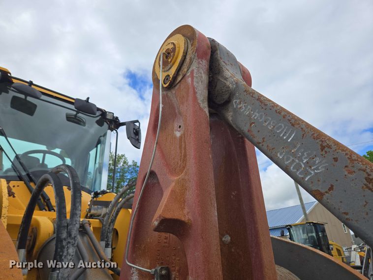 image for item EC4212 2018 Volvo L220H wheel loader