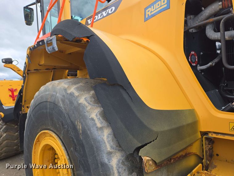 image for item EC4212 2018 Volvo L220H wheel loader