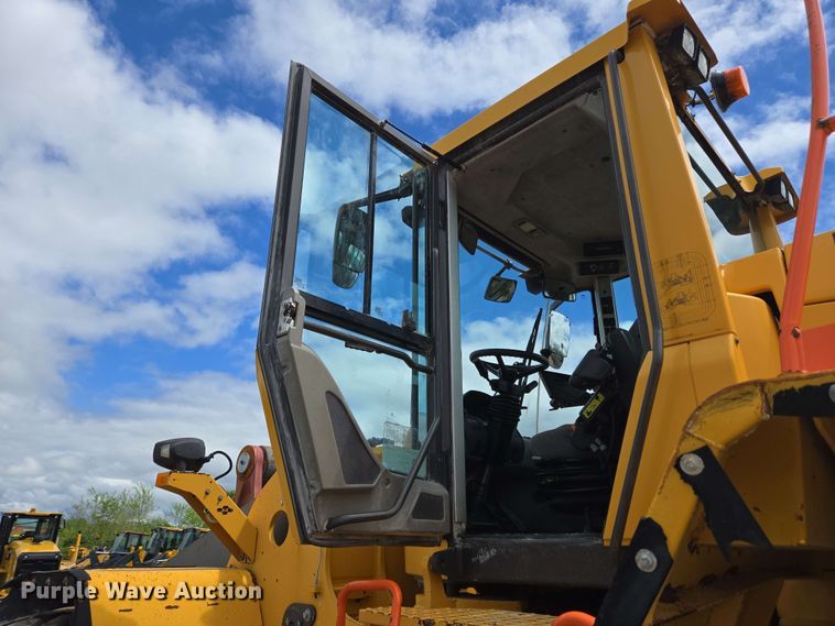 image for item EC4212 2018 Volvo L220H wheel loader