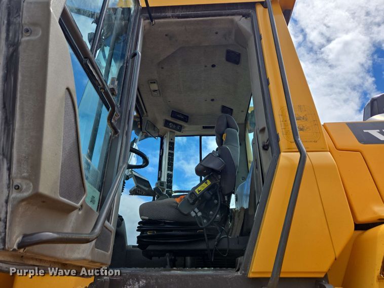 image for item EC4212 2018 Volvo L220H wheel loader