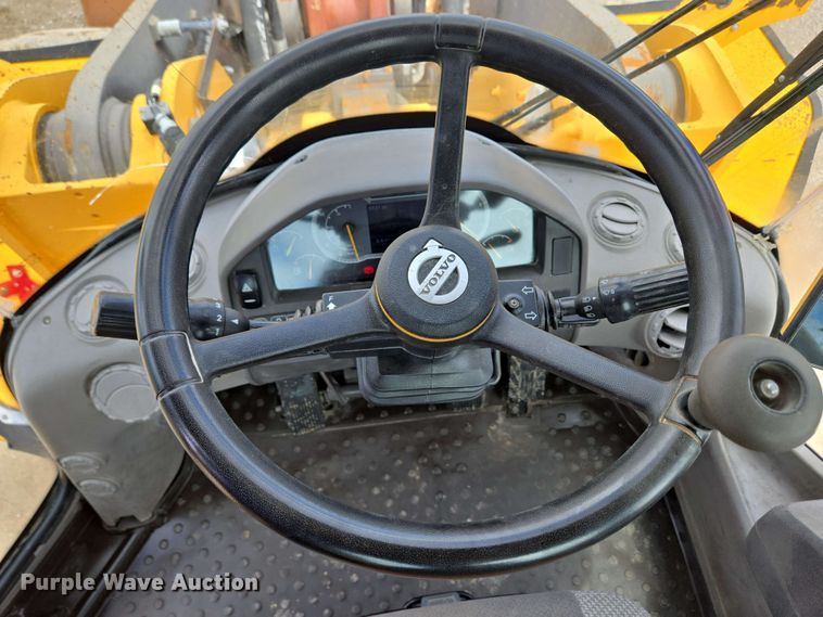image for item EC4212 2018 Volvo L220H wheel loader