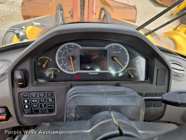 image for item EC4212 2018 Volvo L220H wheel loader