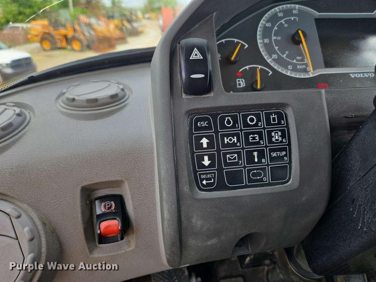 image for item EC4212 2018 Volvo L220H wheel loader