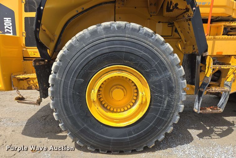 image for item EC4212 2018 Volvo L220H wheel loader