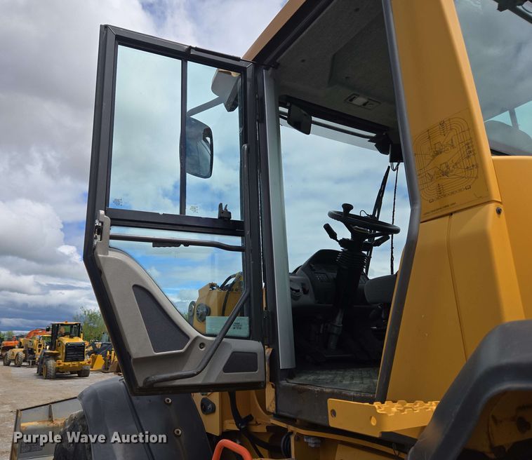 image for item EC4213 2018 Volvo L70H wheel loader