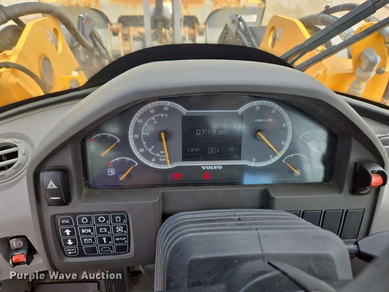 image for item EC4213 2018 Volvo L70H wheel loader