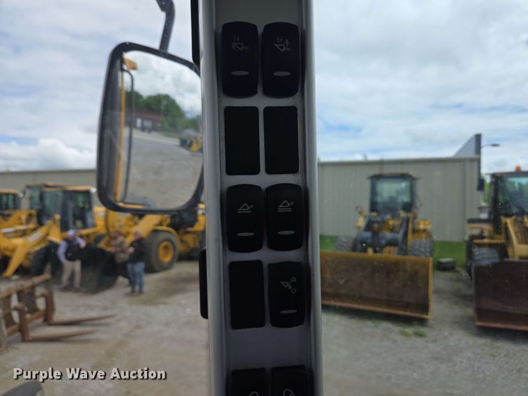 image for item EC4213 2018 Volvo L70H wheel loader