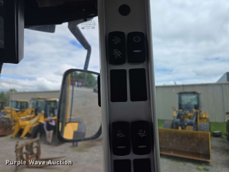 image for item EC4213 2018 Volvo L70H wheel loader