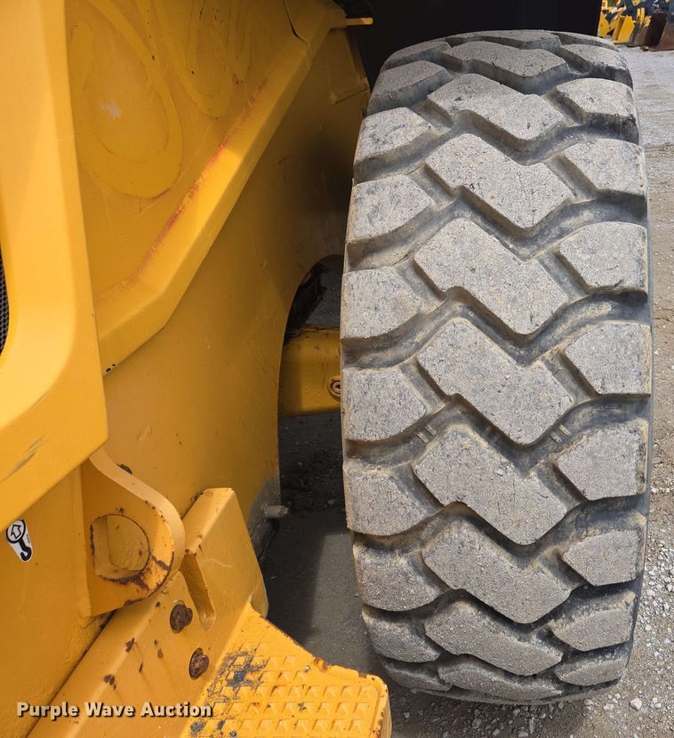 image for item EC4213 2018 Volvo L70H wheel loader