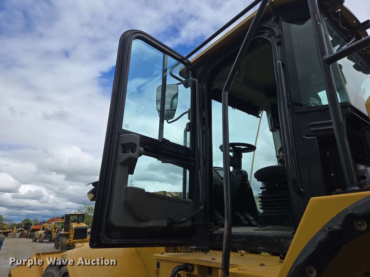 image for item EC4214 2015 Caterpillar 950M wheel loader
