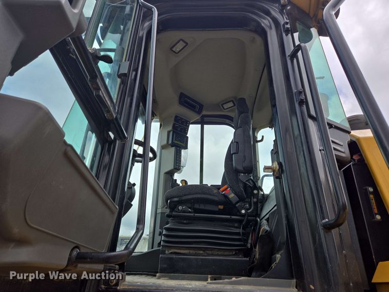 image for item EC4214 2015 Caterpillar 950M wheel loader