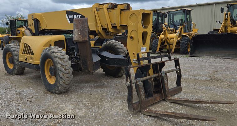 image for item EC4215 2007 Caterpillar TL1055 telehandler