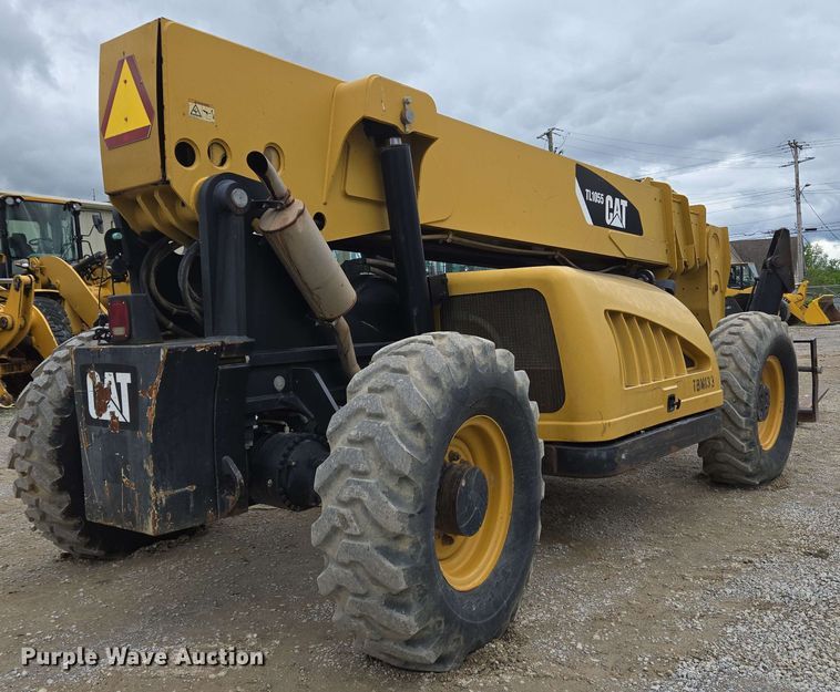 image for item EC4215 2007 Caterpillar TL1055 telehandler