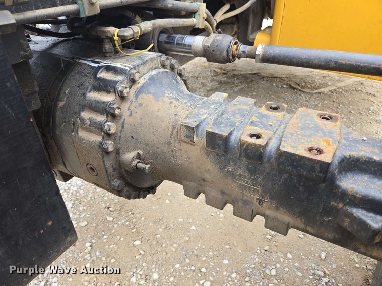 image for item EC4215 2007 Caterpillar TL1055 telehandler