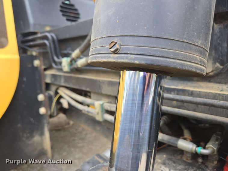 image for item EC4215 2007 Caterpillar TL1055 telehandler