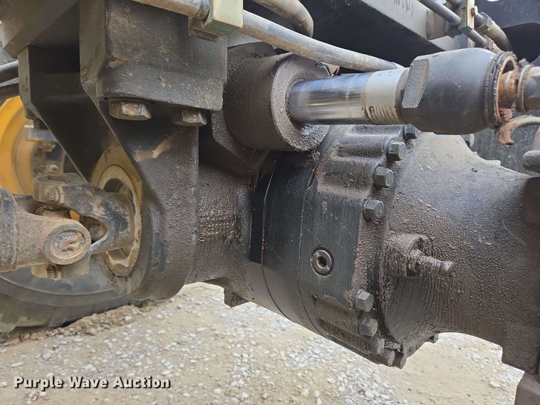 image for item EC4215 2007 Caterpillar TL1055 telehandler