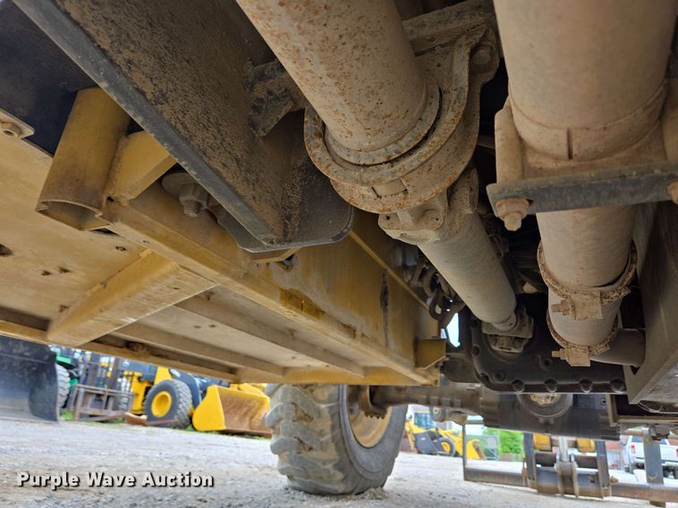 image for item EC4215 2007 Caterpillar TL1055 telehandler