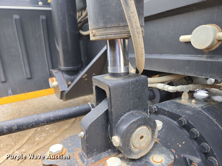 image for item EC4215 2007 Caterpillar TL1055 telehandler