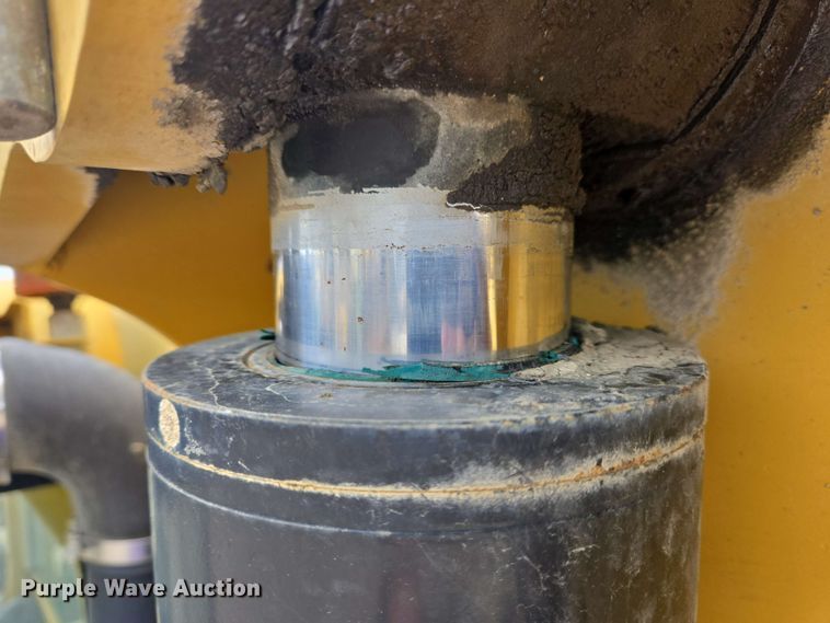 image for item EC4215 2007 Caterpillar TL1055 telehandler